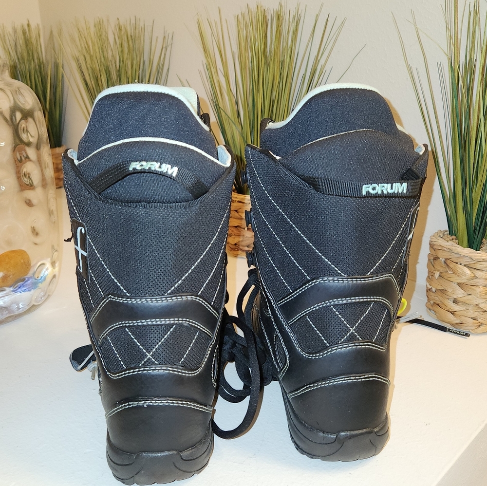 Women's Black Winter Boots